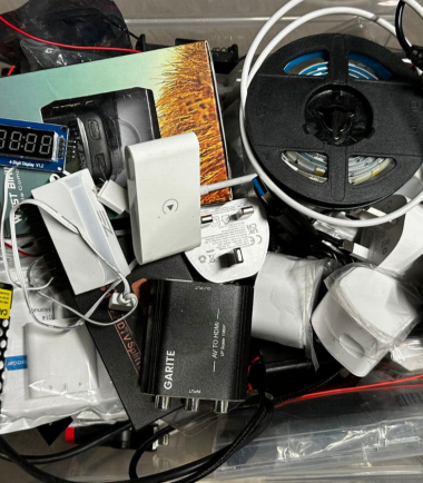 job lot Return Amazon, Return electronics mix 1KG bag